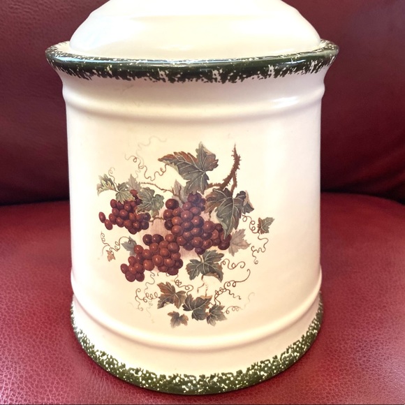 Vintage TRUE WORLD China Fruit Green Red Black Grapes Ceramic Canisters Storages - Picture 3 of 11